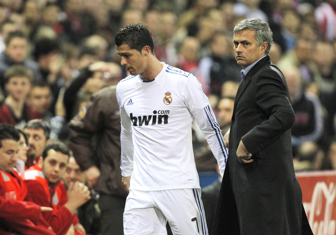 开云官网-前皇马助教：穆里尼奥曾险些把C罗骂哭了，两人的关系就像父子