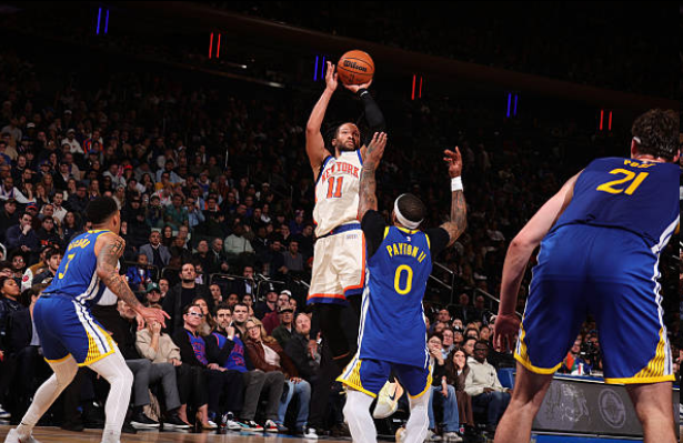 kaiyun-勇士遭5连败俯冲西部第十！仅领先开拓者0.5胜场 落后快船2胜场